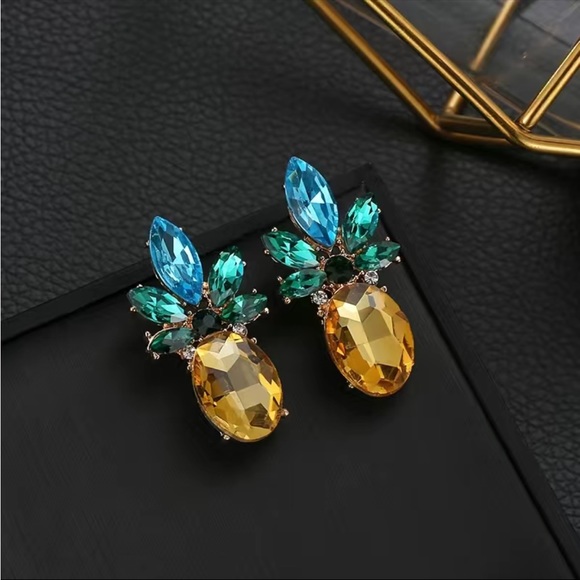 New Pineapple Shape 18K Gold Plated Cubic Zirconia Summer Earrings - Picture 3 of 5